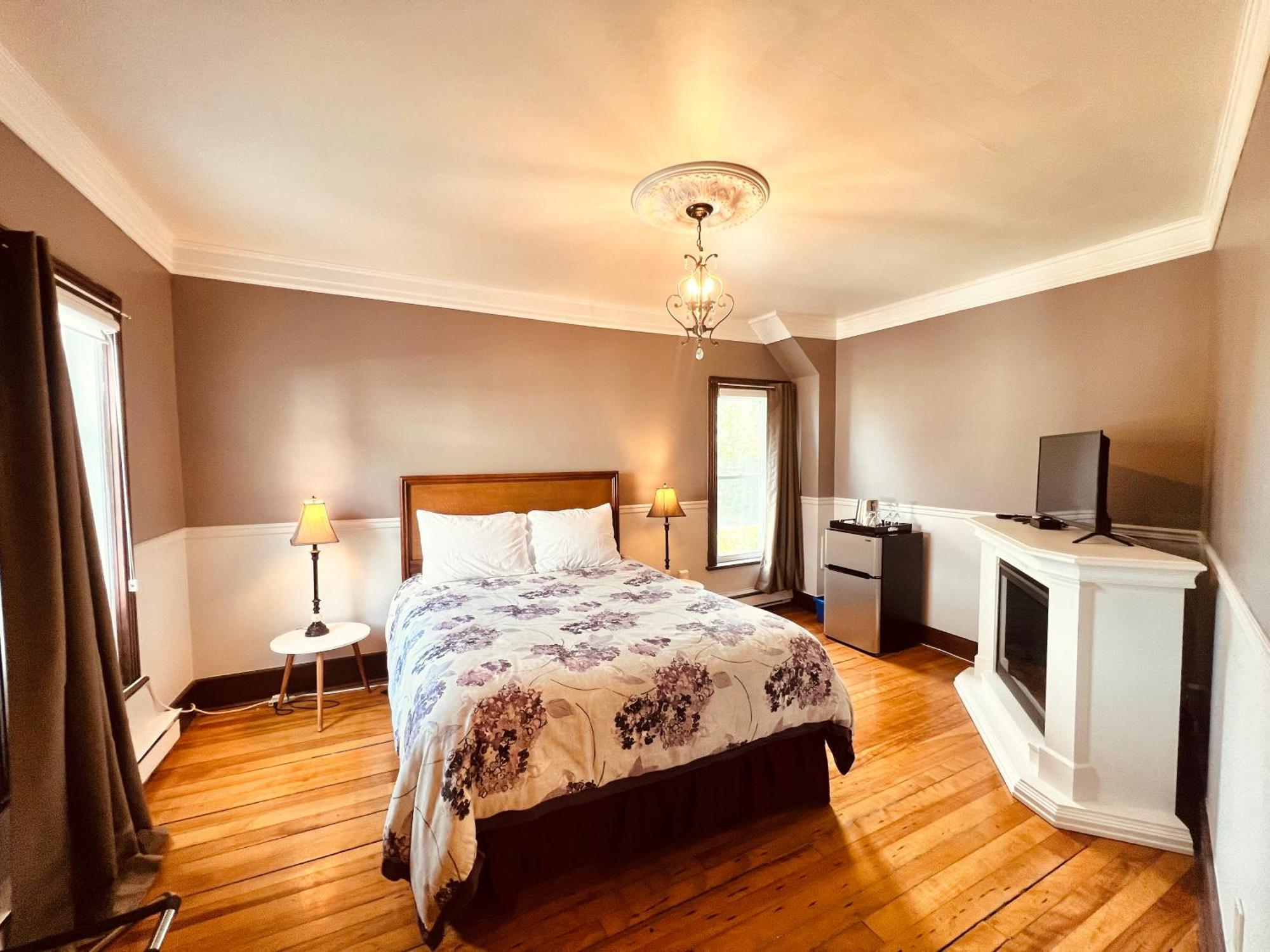 Le Chateau Du Lac Magog Ngoại thất bức ảnh